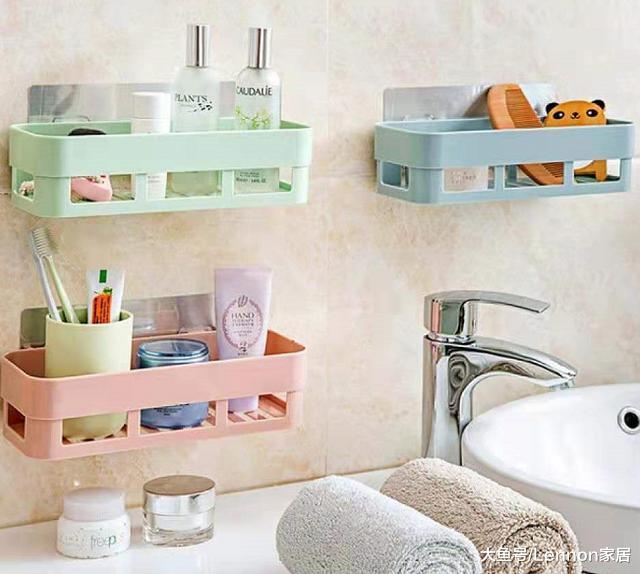 不要装收纳柜了，卫生间这么做收纳设计，空间宽敞储物更方便