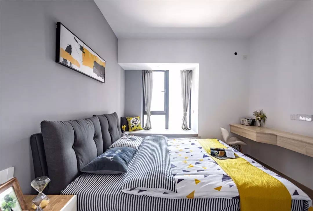 95平米的房子做三居室，这样的设计，让小户型也显得格外宽敞大气