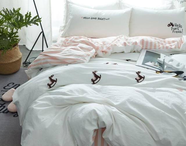 夫妻卧室别盖这样的床单, 代表着难聚财, 幸好听了师傅的建议