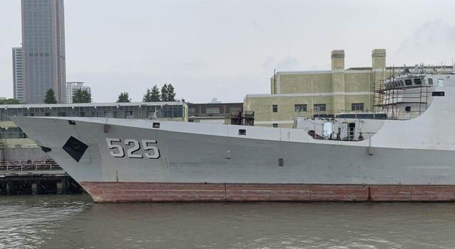 中国第一种隐形舰中修升级在即，海军就是有钱也不改装垂发