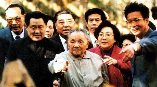 邓小平为深圳火车站题站名 不写站字有何深意