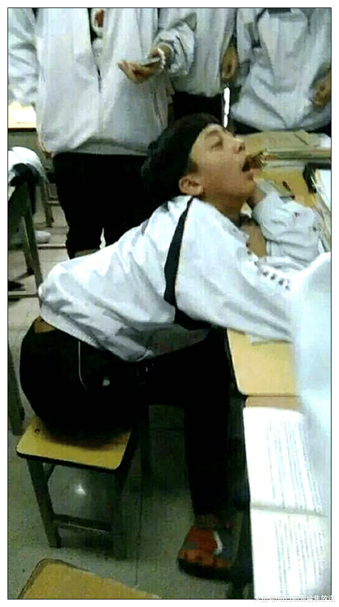 老师：同学们，我知道你们上课很辛苦，但老师不要面子的吗