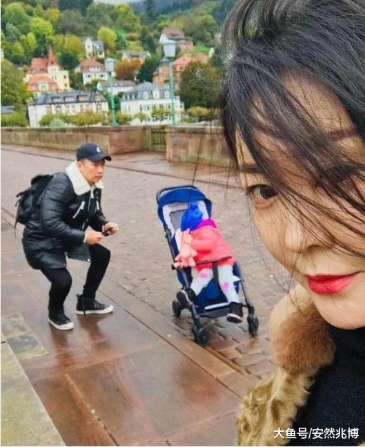 央视女主持人，结婚丁克10年却在40岁意外怀孕，今一家人生活幸福