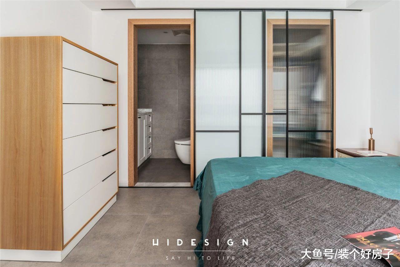 合理利用每1㎡，她100㎡的家原地多出20㎡，2室变3室，还有超大岛台餐桌！