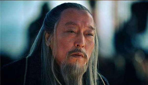 曹嵩崇拜赵咨，赵咨崇拜孙权，而孙权最崇拜的人你想不到