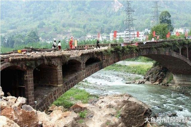 以“堅強”著稱的大橋，四十年洪水侵襲，地震之后炸藥也無法摧毀