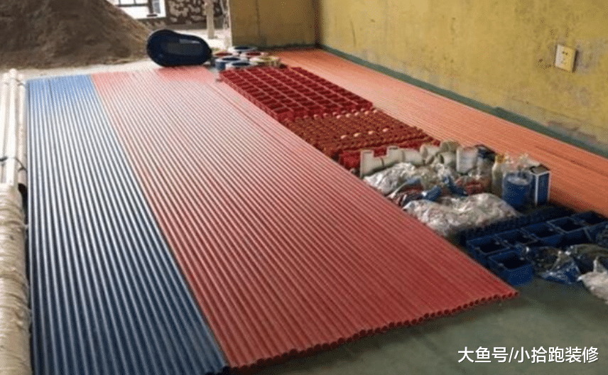 验收材料时, 业主让摆好, 不然就拒绝验收, 师傅表示很无奈