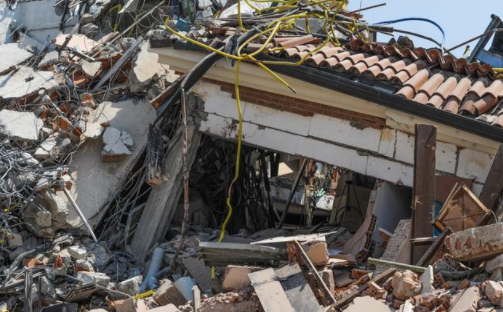 房子在地震中倒塌了，还需要还房贷吗？看银行这么说