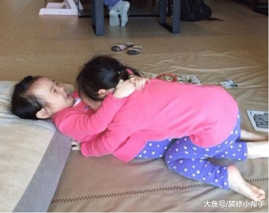 彭佳慧晒出自己的房子，在家最常做的事情是自拍，看得出很有自信