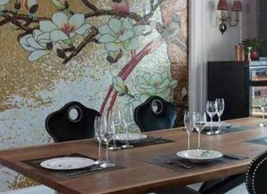 参观王琳如今住的豪宅，家里装修也太精致了，连背景墙都要手绘的