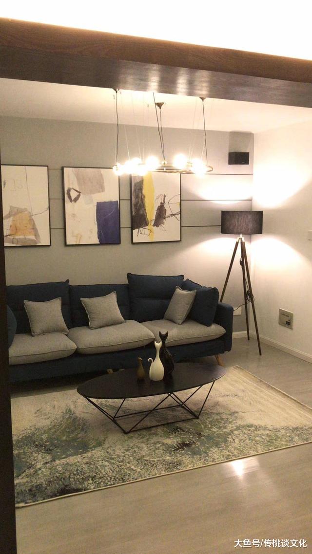 南京中央门商圈，小市地铁口136平米跃层楼，报价320万，贵吗？