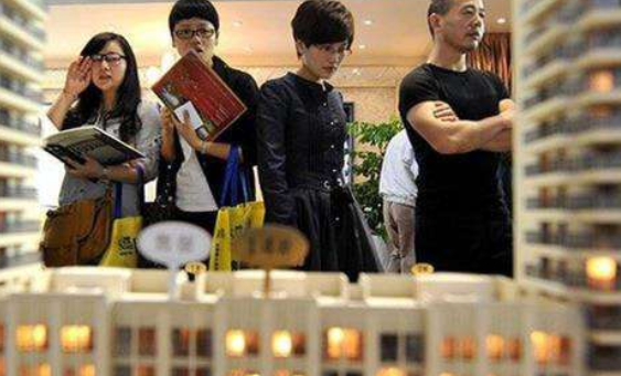 女士们注意了，就算房产证上有你名字，可能也和你没半毛钱关系