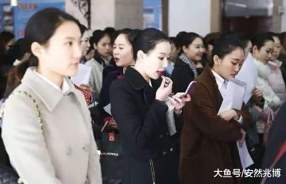 女面试官：哪样东西每月会按时来一次？美女机智回复！