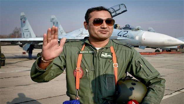 在印度考飞行员驾驶执照，到底有多简单？难怪印度飞机总是坠毁！