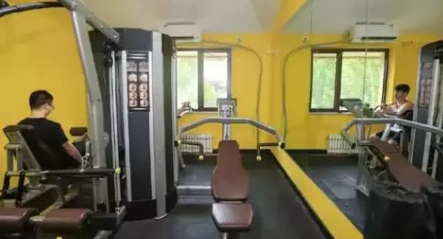 清华宿舍曝光！空调、洗鞋机让人羡慕，看到最后：能复读么？