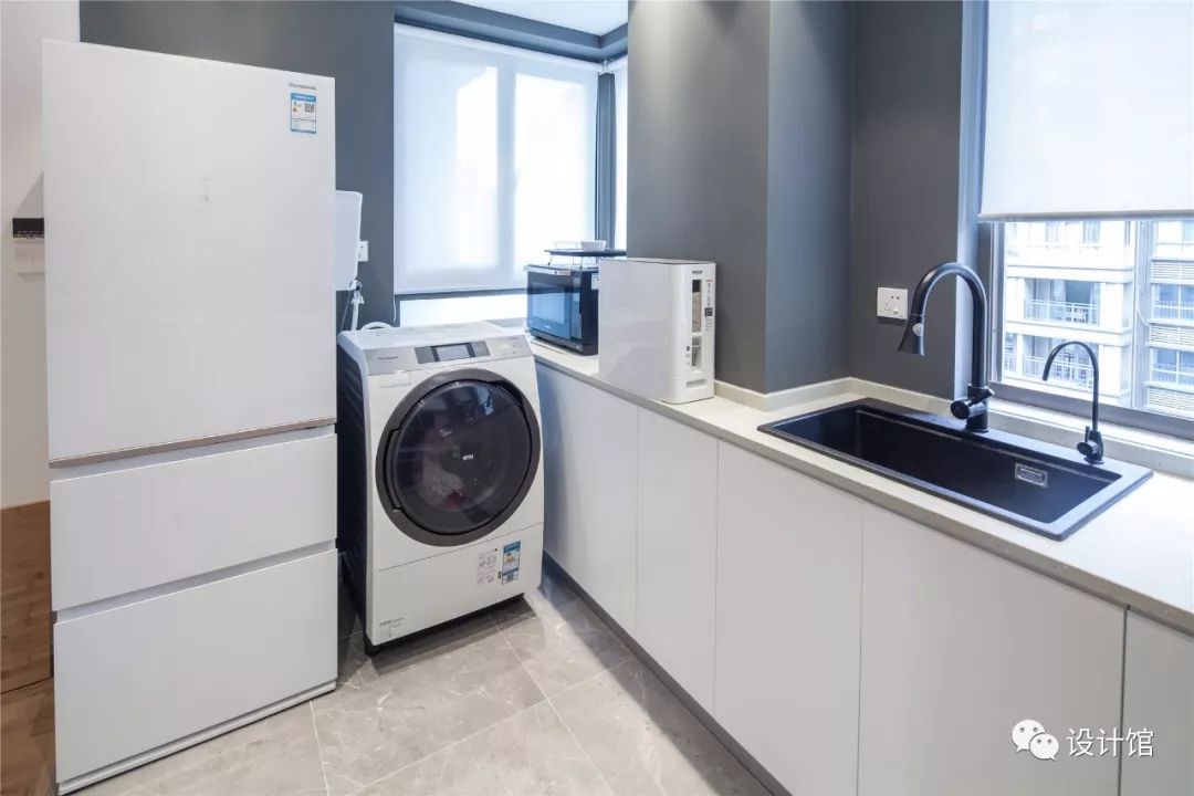 88㎡现代舒适，鞋柜+电视墙组合一起，实用大气