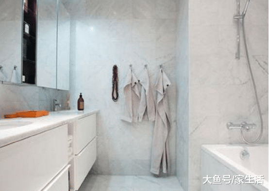 卫生间可不要放这3样东西，都是细菌滋生的源头，别把健康不当事