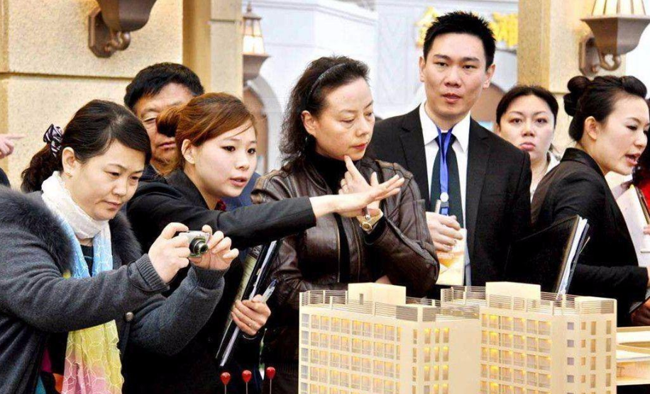 未来房价是涨是跌? 九月大事件: 央妈可能加息! 刚需买房迎重大利好