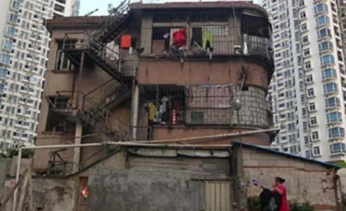 中国“丢人”的钉子户：为3亿补偿款拒拆16年，结果开发商不拆了