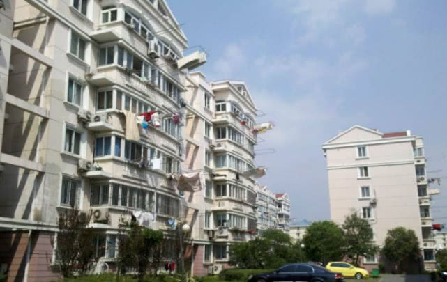 上海的千万富翁真不少，这几类“富翁”却挣扎在温饱线上！