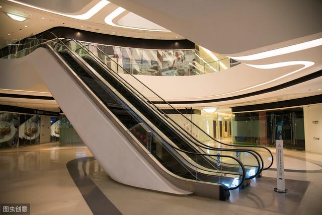 好消息！1号线10个电扶梯“低调”安装