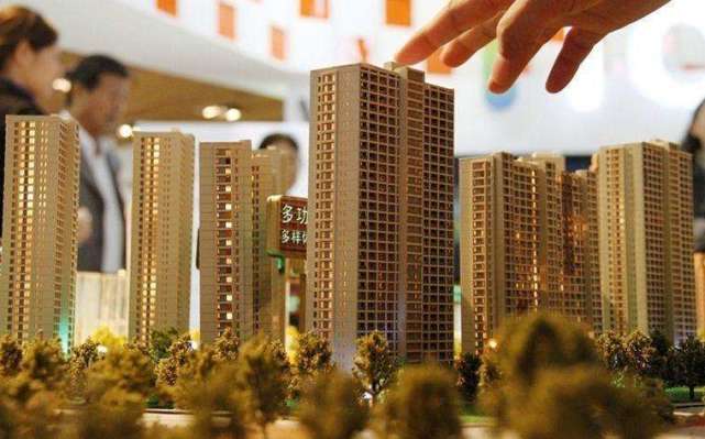 购房合同陷阱可真多，中介小哥说明白了，有三行字不能急着签字