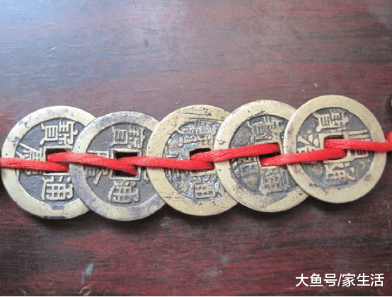 回家在卧室摆这3物, 不用多久就发财, 有钱人一早就知道了