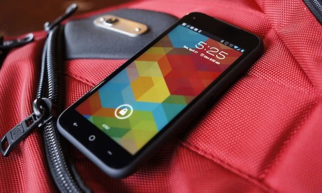 HTC出手不凡：骁龙855+顶尖三摄+无线快充，比小米便宜