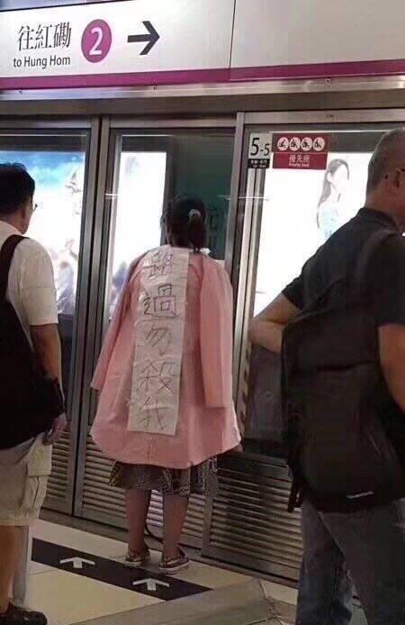 沙雕敢用蜂窝做汽车装饰