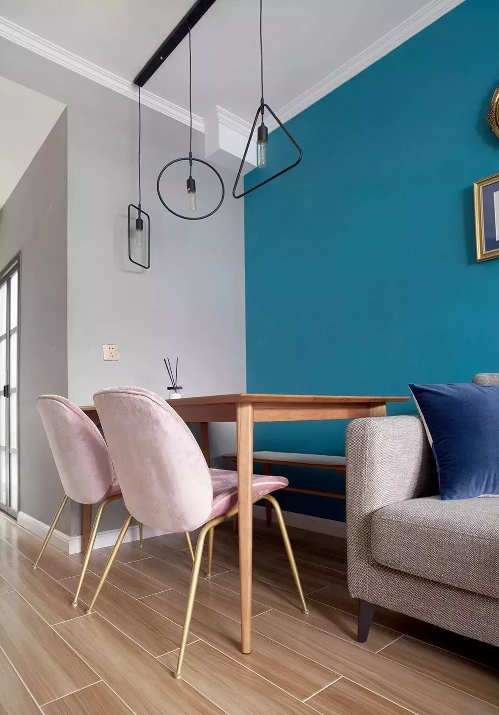 54平的长条形小户型二居室，把阳台给改成了榻榻米