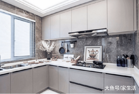 厨房怎样装修用起来才得心应手？老师傅总结出7点，学着装少踩坑