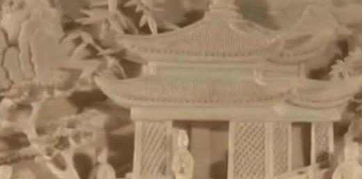 姑娘带“牙雕”鉴宝，称是传家宝自估3000万，专家却让她上交