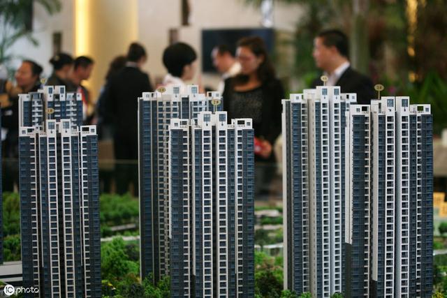 炒房的人绝望了！房价明明还在涨，但二手房却卖不掉，为啥？