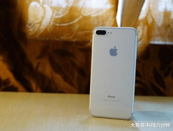 从7188元跌至3689元！128GB+iOS13+最强双摄，心动的抵抗不住