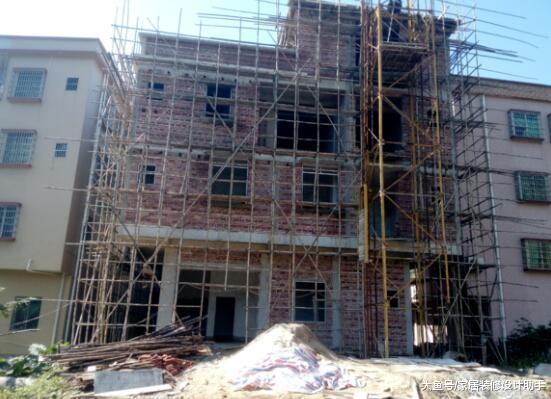 打樁30米深卻只建三層半，對不起觀眾啊！廣東土豪果斷財大氣粗