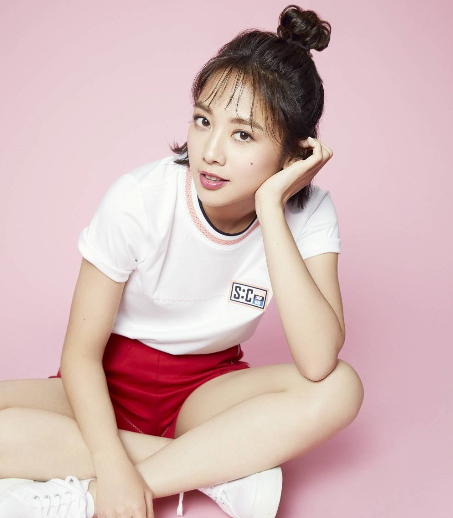 亲生母亲把她"卖"了,公司逼她整容?现在30岁被何炅宠成公主 - 携景网