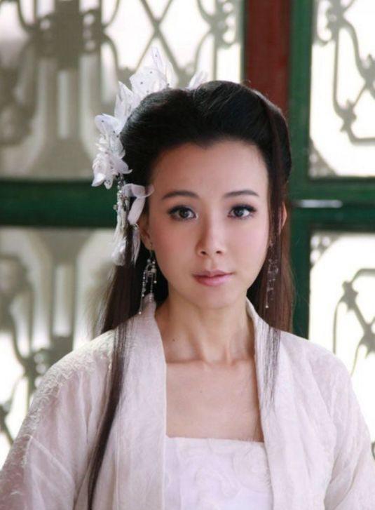 她是“台湾第一美女”，曾是齐秦前任，今50岁身姿妙曼貌美如初