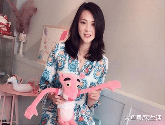 带你看看惠若琪的豪宅，连家具也是粉红色的，性格真是太可爱了