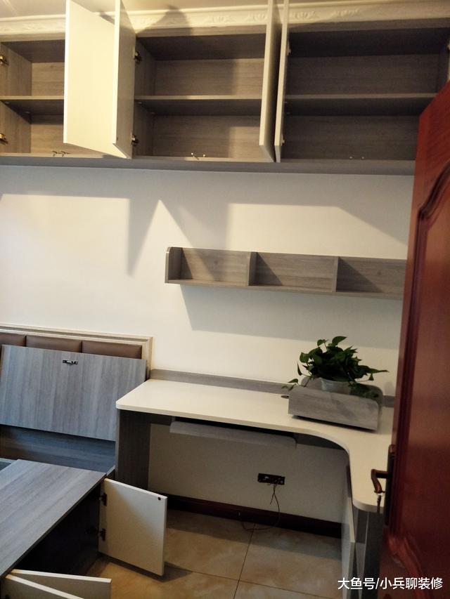 刚安装好的定制家具，没开灯都这么漂亮，全屋才3.6万值了！