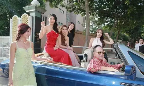 上海男篮|香港“第一玩家”：泡妞60年，睡过上万佳丽