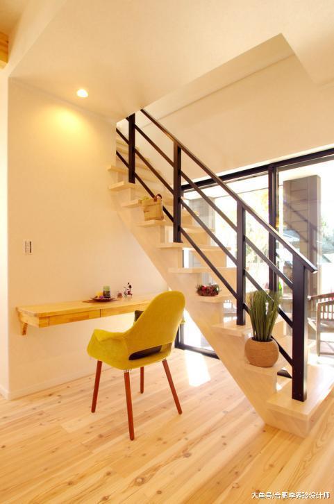 想给楼梯铺地暖, 工人却阻止我, 踏步不到30公分, 管道都堵死了