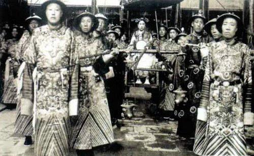 慈禧的权位到底有多大, 从她睡觉的规矩上就能看到一二