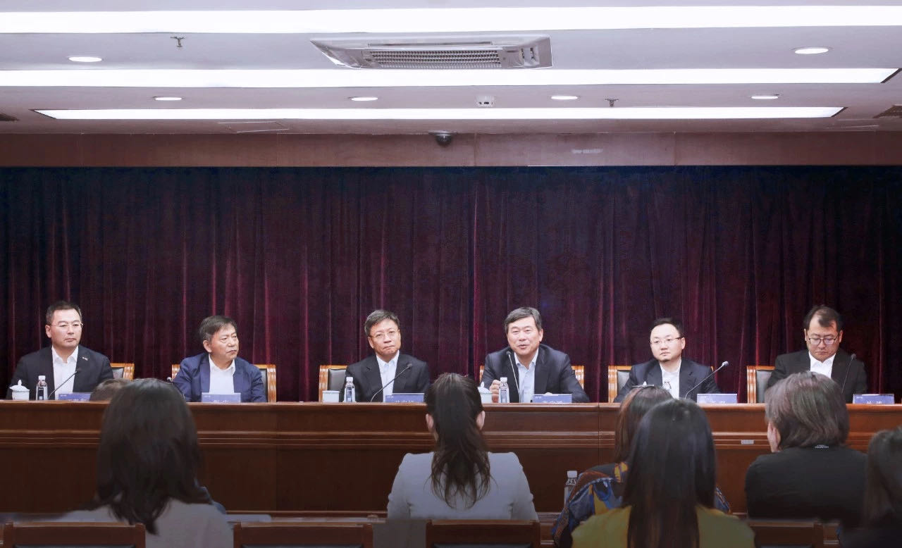 融创中国携手清华大学建设国际级医学中心 打造“健康中国”新样本