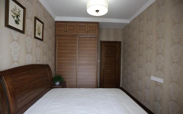 装修了2年终于把房子装修好了， 发了个朋友圈，瞬间炸锅了！