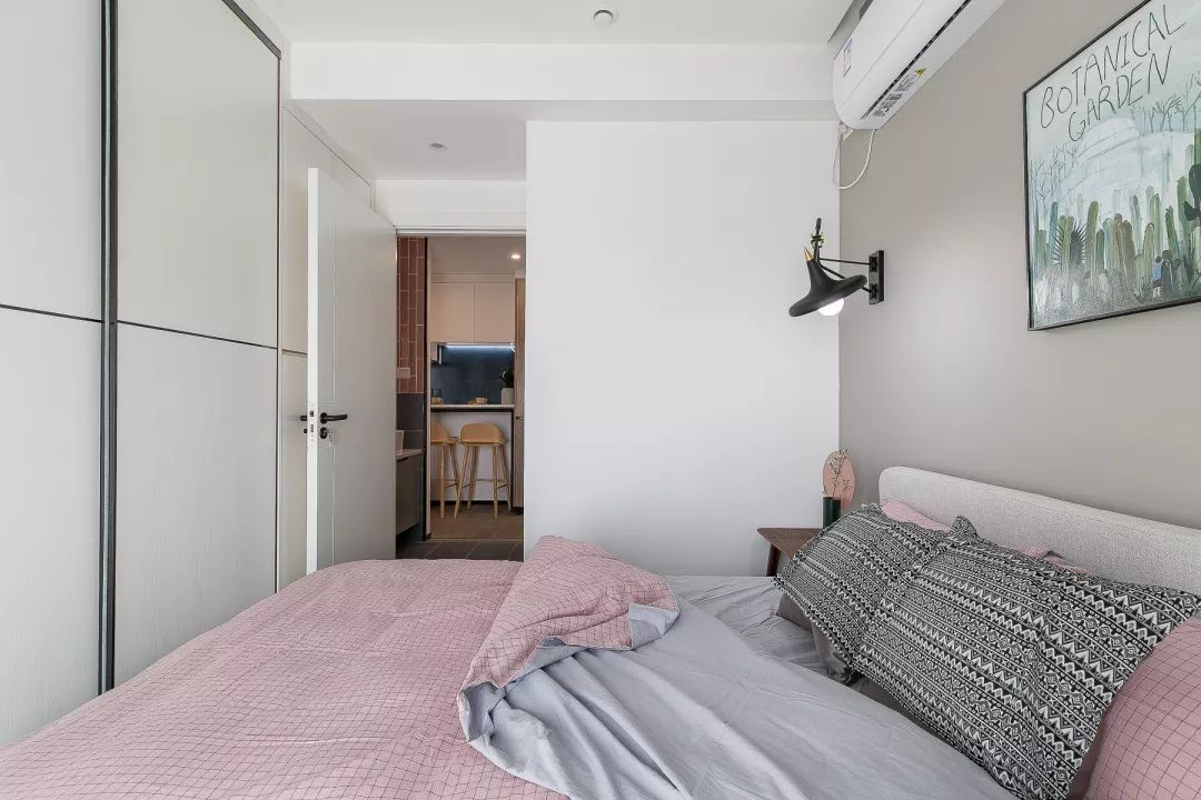 72㎡北欧两居室，色彩丰富有层次！