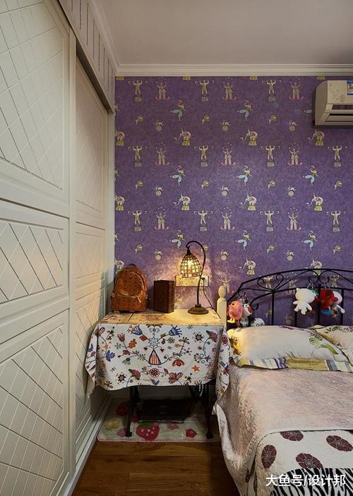 贴壁纸时你家工人这么弄快点叫停，我差点被骗光全部钱！