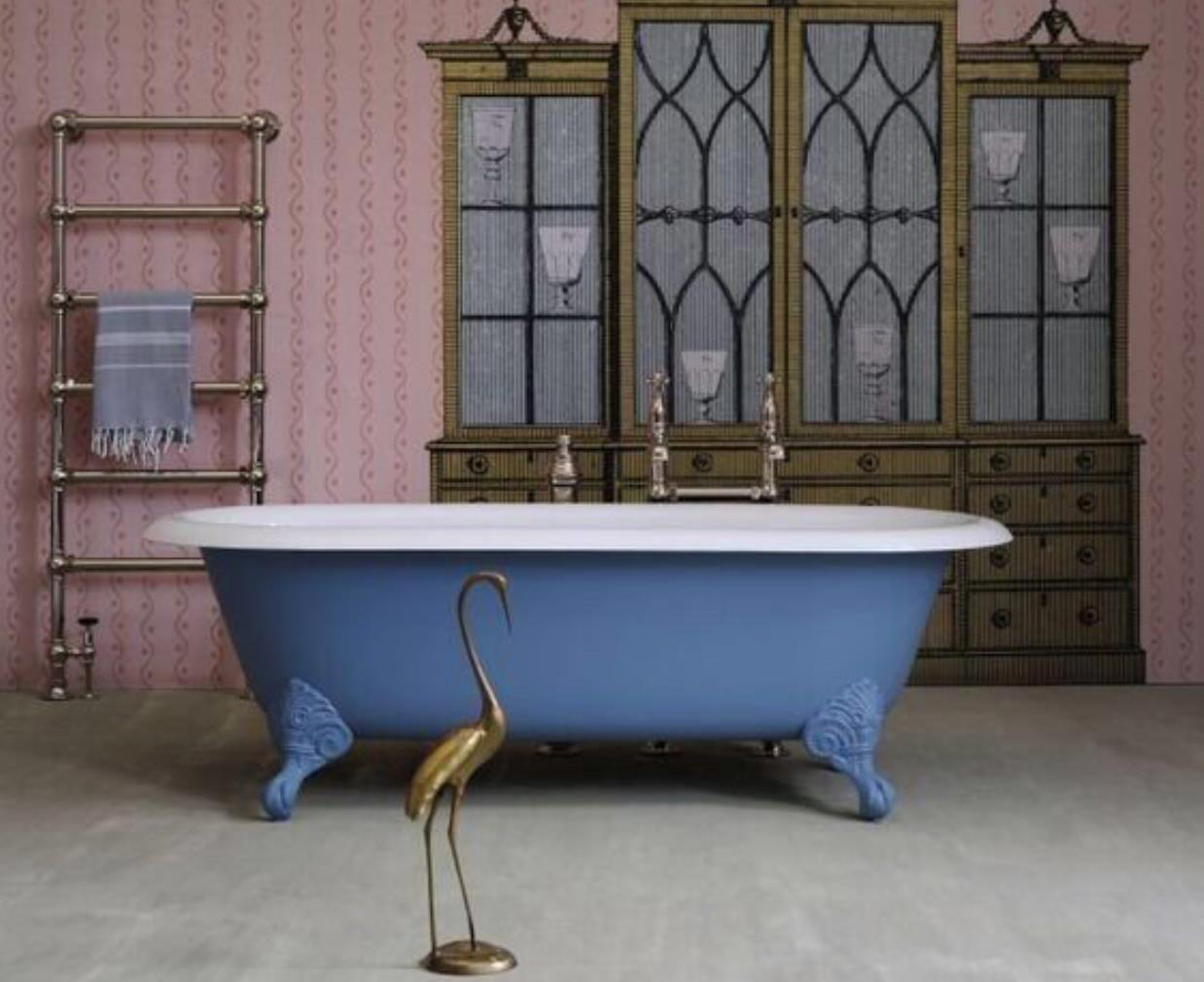 再小的浴室也该拥有浴缸，因为它的重要性仅次于床！