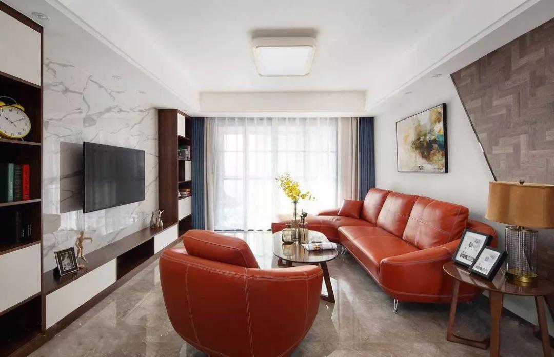 客厅装吸顶灯，虽然简单，却更实用！