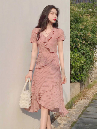 裙子年年穿，今年选这8款连衣裙，让你美出新高度