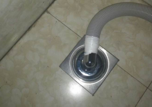 洗衣机排水管别再插进地漏了, 好多人不懂, 入住才知有多坑!